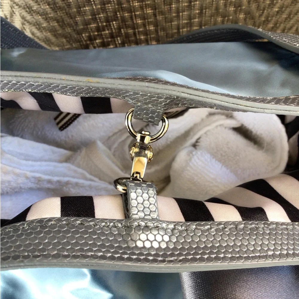 ❌SOLD❌ Henri Bendel Blue Nylon/Leather Tote Bag - Picture 7 of 11